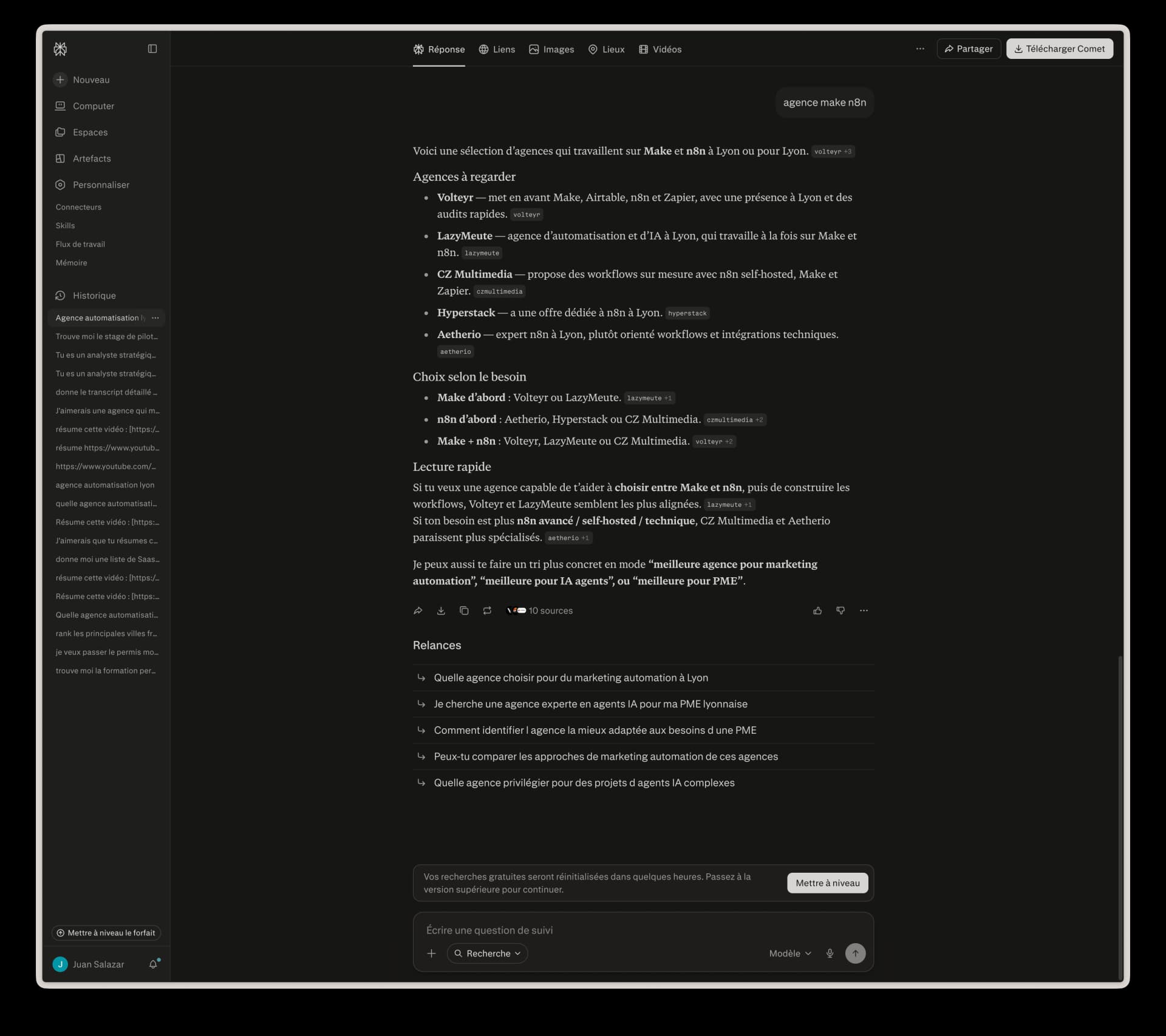 Interface Perplexity AI montrant une requête professionnelle avec réponse synthétisée et sources citées numérotées sur fond sombre